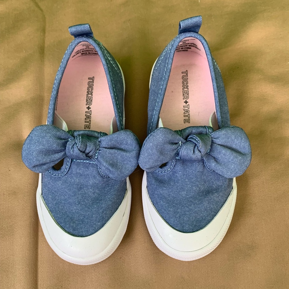 Tucker + Tate Bow Slip-On Shoes Blue Girls Size‎ 8 Gently Used